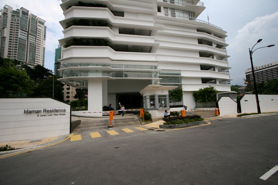 Idaman Residence entrance