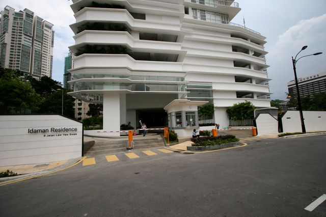 Idaman Residence entrance